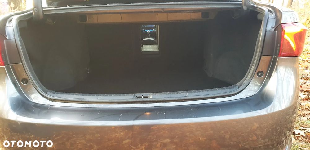 Toyota Avensis 1.8 Prestige - 25