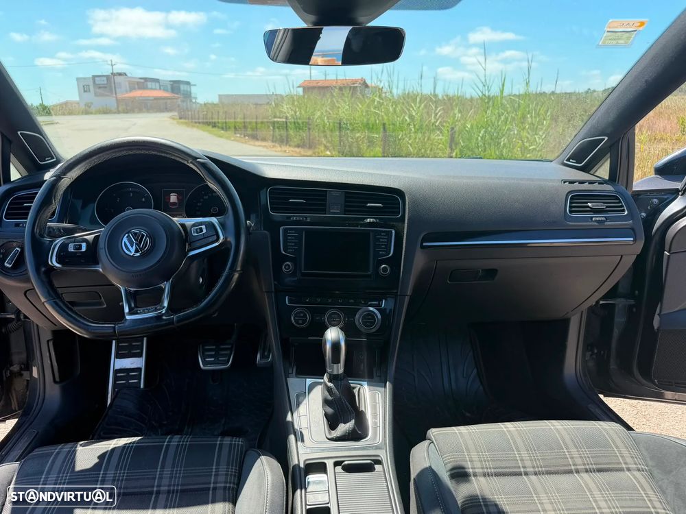 VW Golf - 16