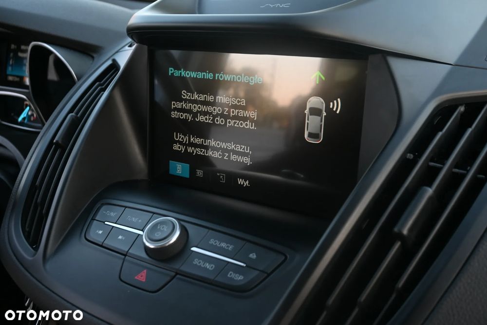 Ford Kuga 1.5 EcoBoost 4WD Titanium - 23