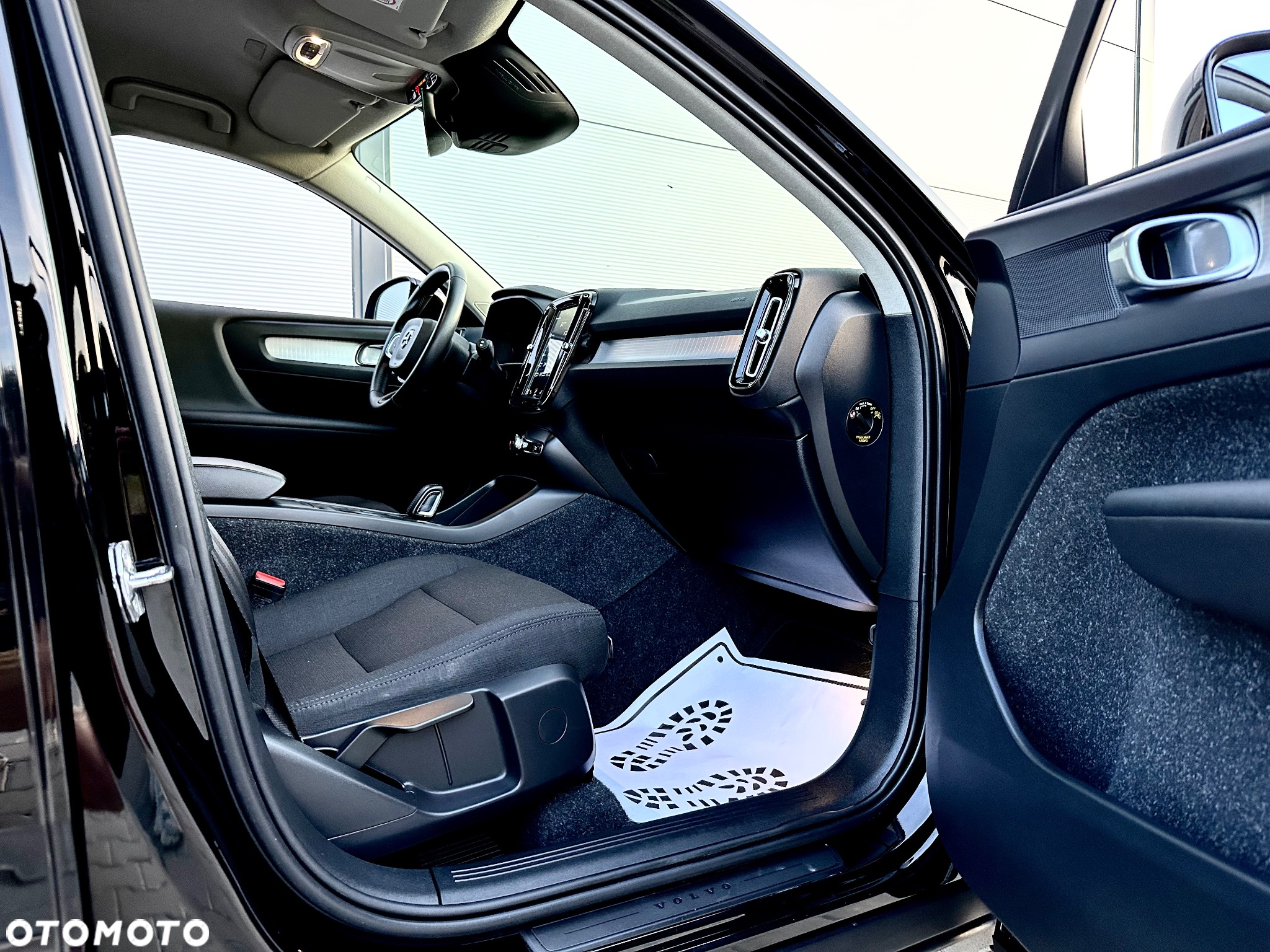 Volvo XC 40 D4 AWD Momentum Pro - 29