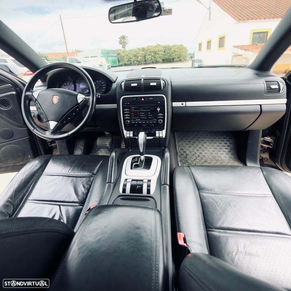 Porsche Cayenne Tiptronic - 7