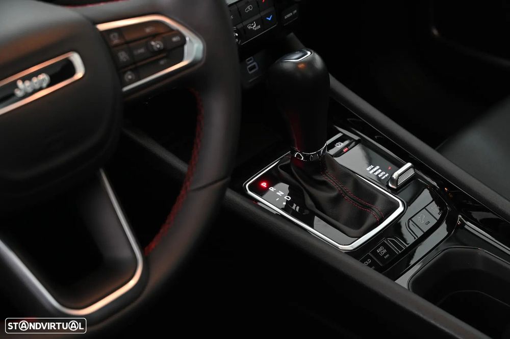 Jeep Compass 1.3 TG Trailhawk - 33