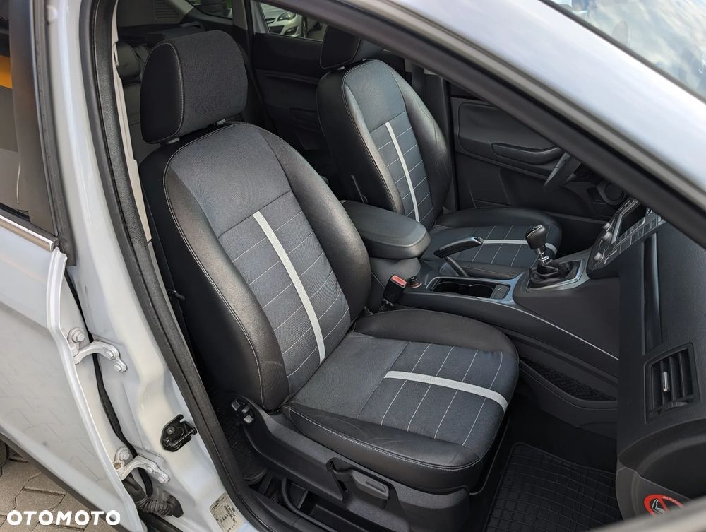 Ford Kuga 2.0 TDCi 4x4 Titanium - 34