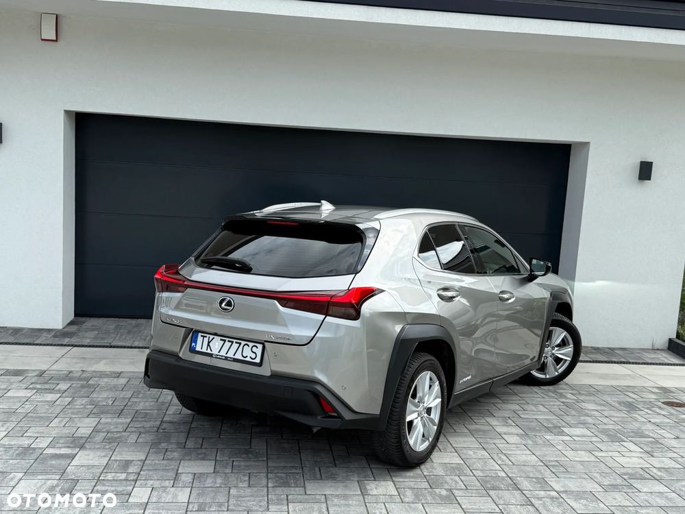 Lexus UX - 13