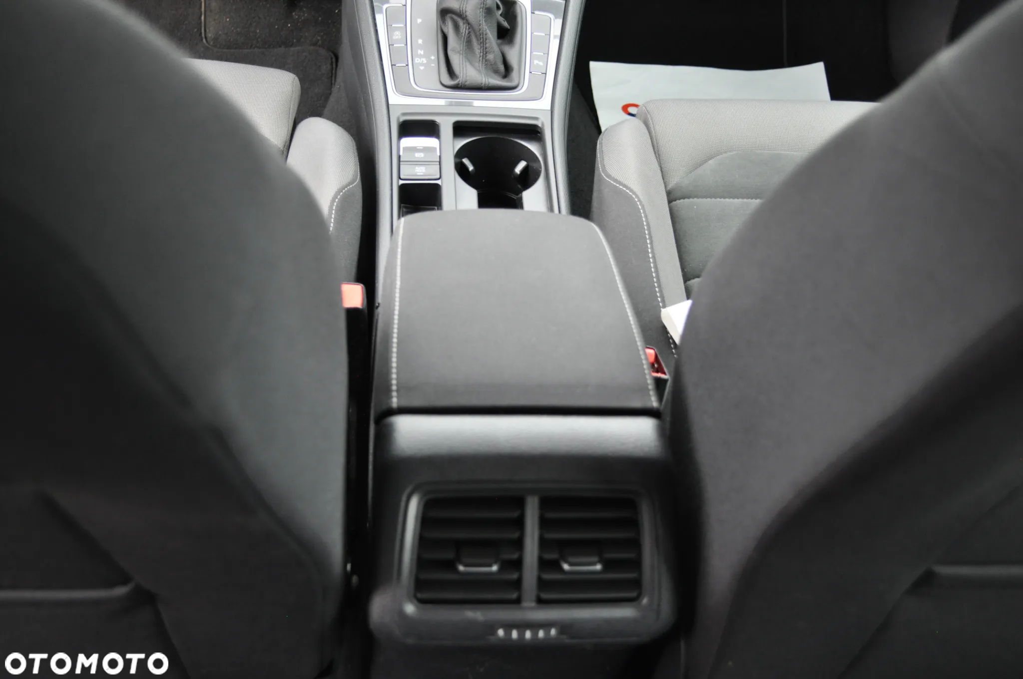 Volkswagen Golf Variant 2.0 TDI (BlueMotion Technology) DSG Comfortline - 25