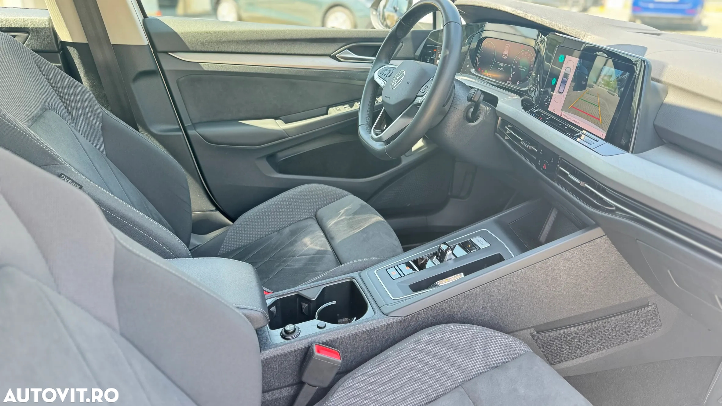 Volkswagen Golf 1.0 eTSI DSG MHEV Life - 11