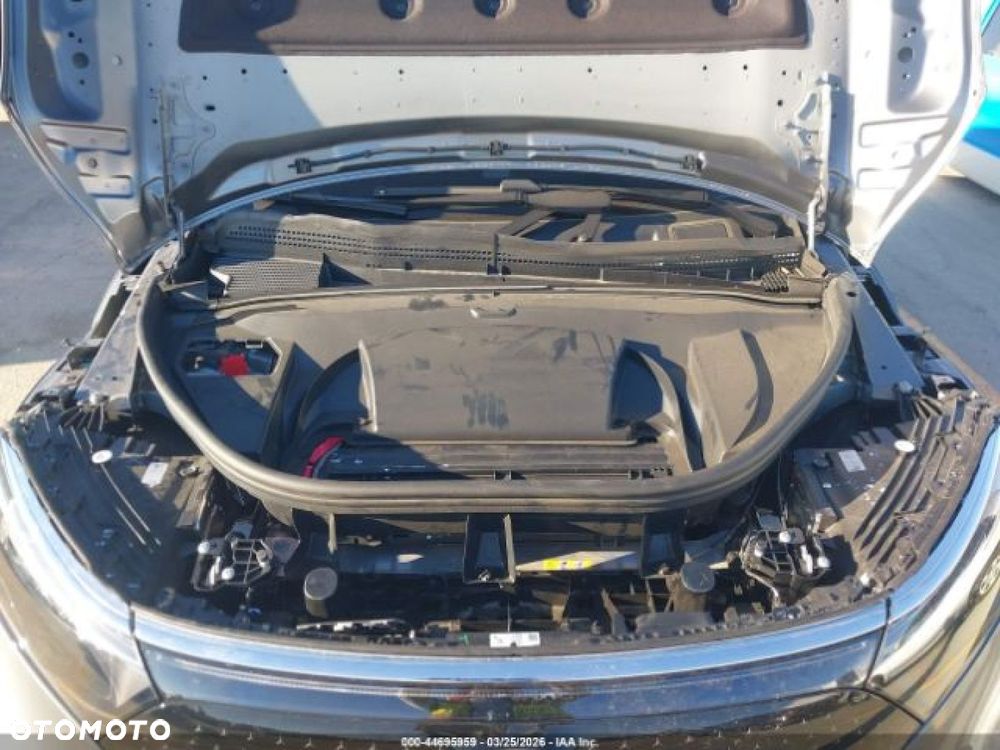 Mercedes-Benz EQS - 9