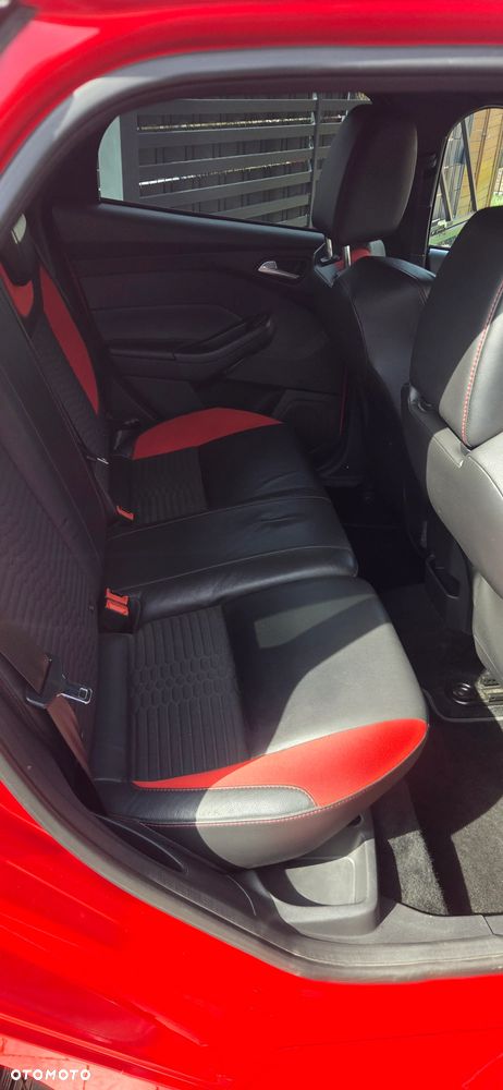 Ford Focus 2.0 EcoBoost ST - 12
