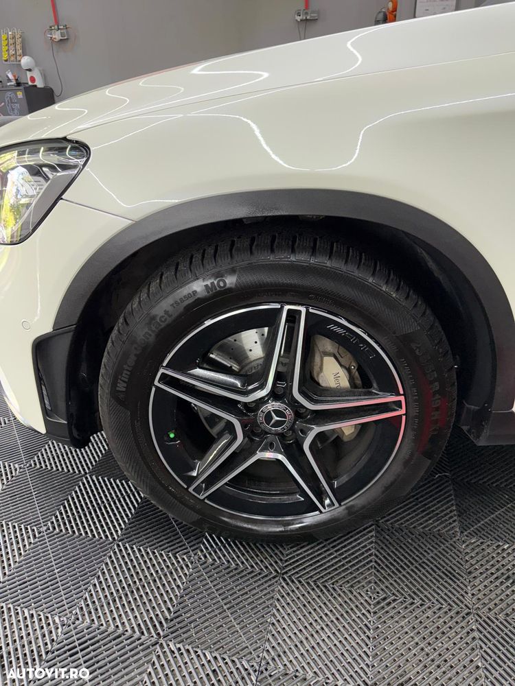 Mercedes-Benz GLC 200 4MATIC 9G-TRONIC AMG Line - 19
