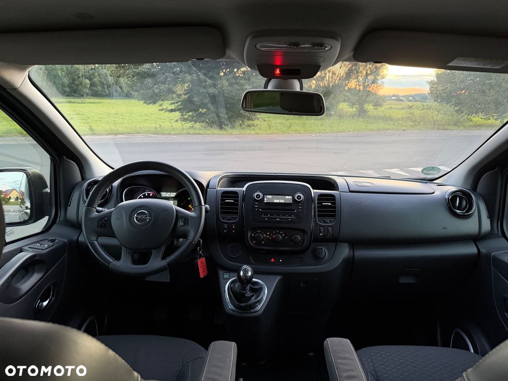 Opel Vivaro - 11