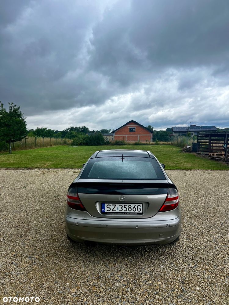 Mercedes-Benz Klasa C 200 Kompressor Sportcoupe - 4