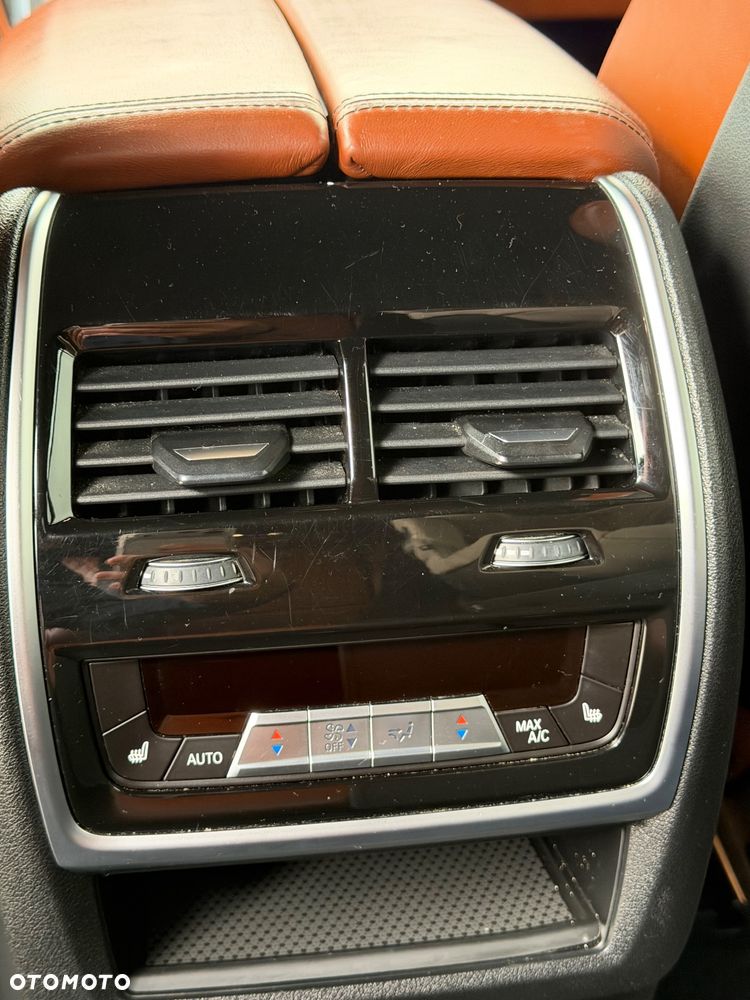 BMW X7 - 32