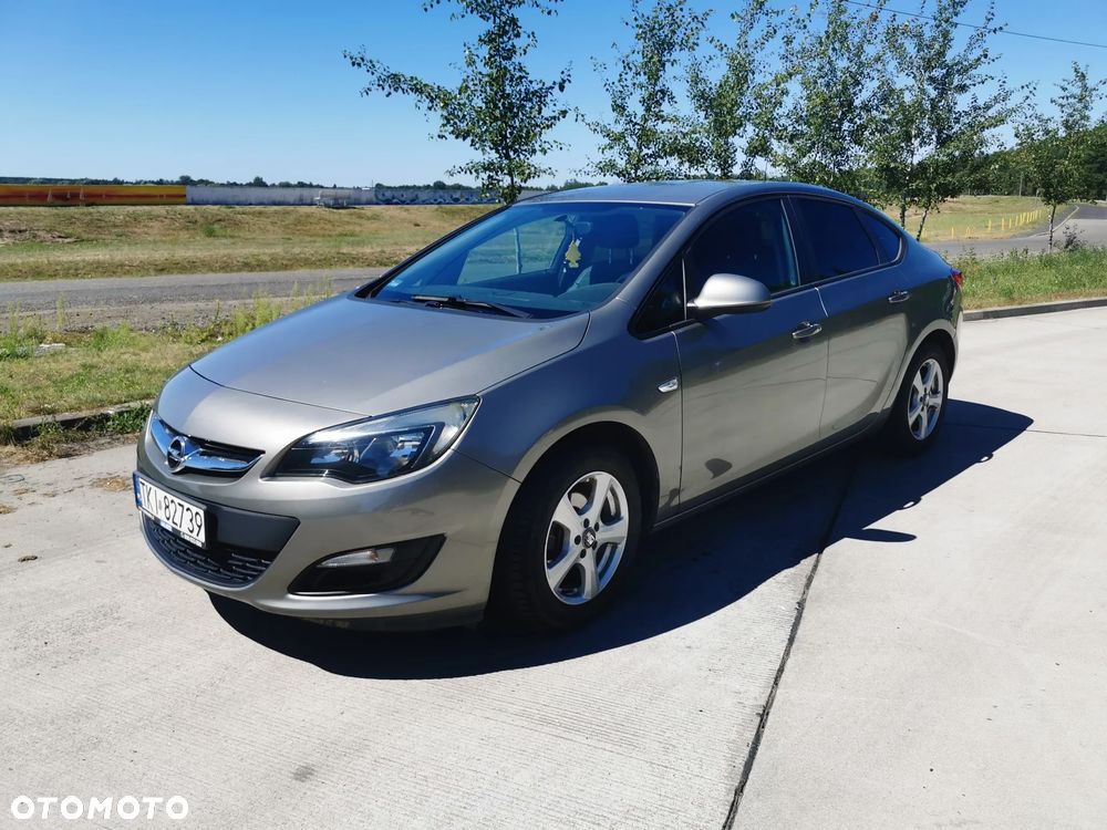 Opel Astra - 1