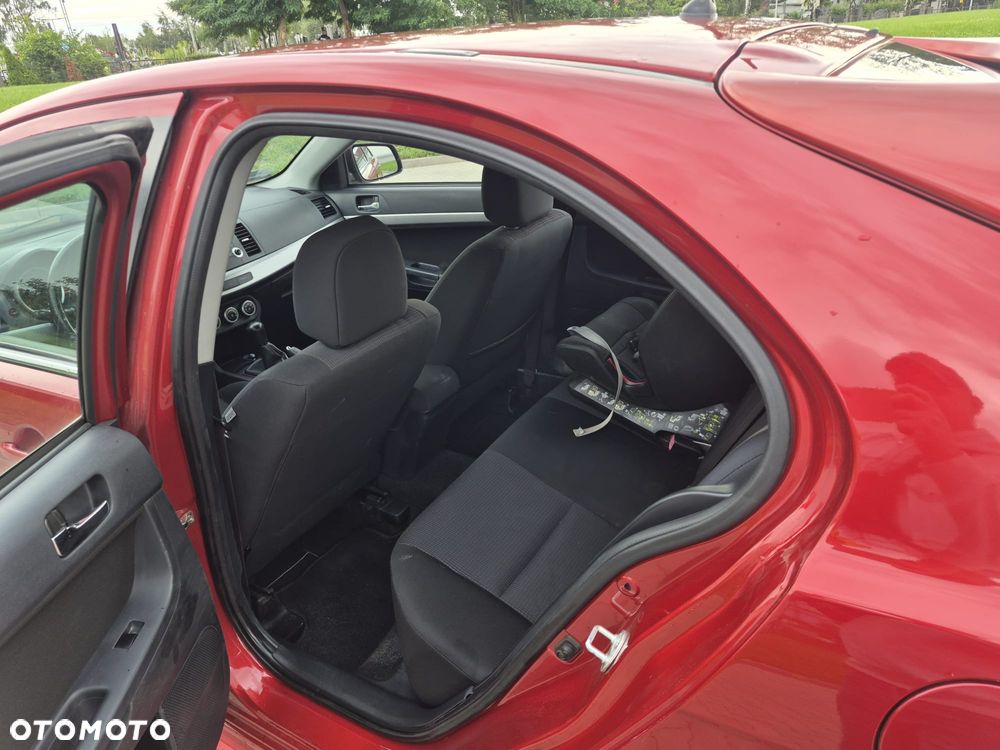 Mitsubishi Lancer - 7