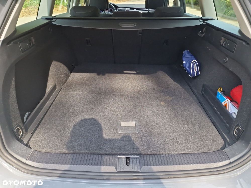 Volkswagen Passat - 20