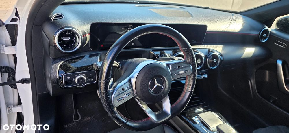 Mercedes-Benz Klasa A 180 AMG Line 7G-DCT - 13