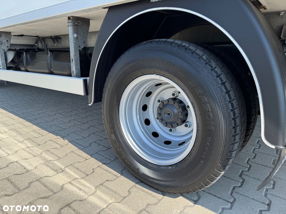 Iveco Daily‼️72C18‼️2021r 3.0 HI-MATIC Chłodnia/Mroźnia zakres -32C THERMO KING V-500 MAX Źródło Zasilania 400V Grube Ściany/Podłoga Przegroda komorowa‼️ Full LED na bliźniaku Salon Polska DMC7200kg - 29