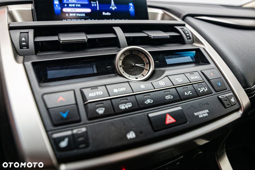 Lexus NX 200t Comfort AWD - 21