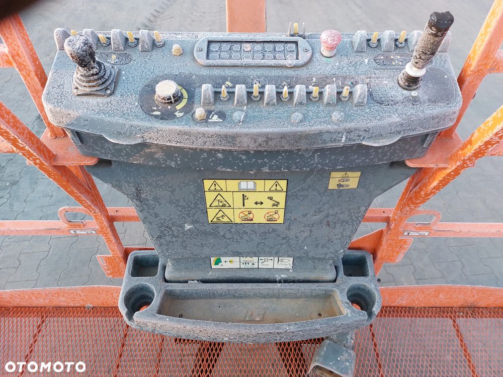 JLG 1200SJP - 7