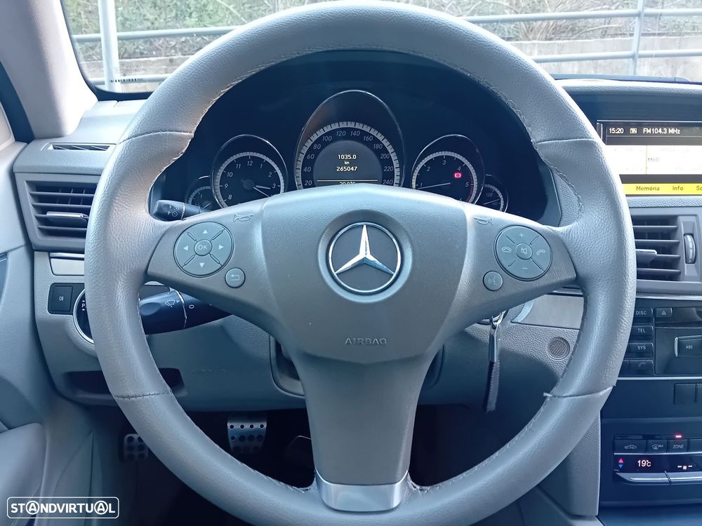 Mercedes-Benz E 220 CDi Avantgarde BlueEfficiency - 17