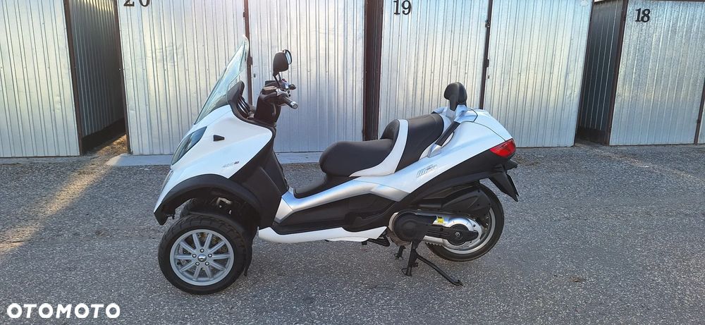 Piaggio MP-3 - 3
