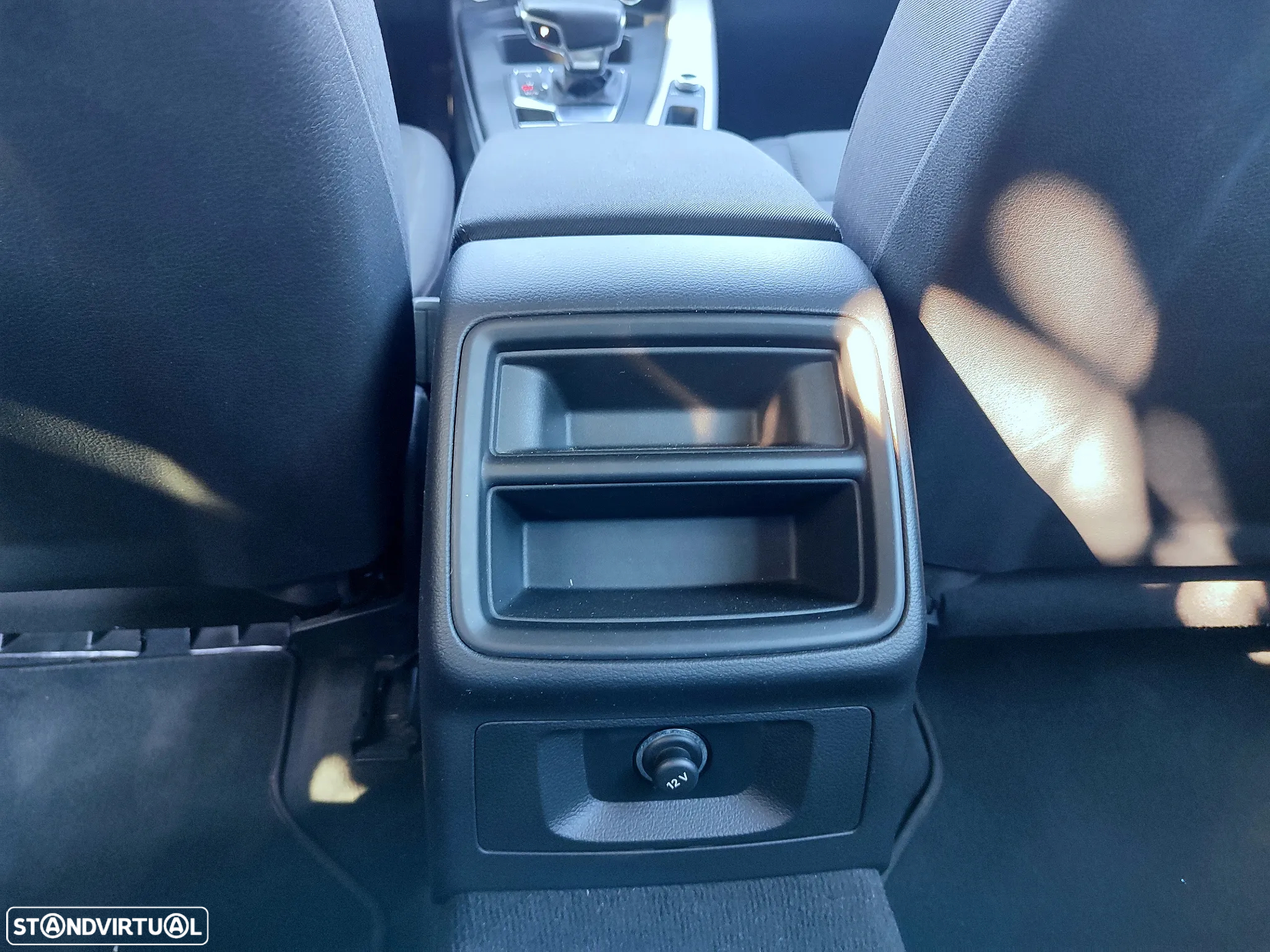 Audi A4 Avant 30 TDI S tronic - 27