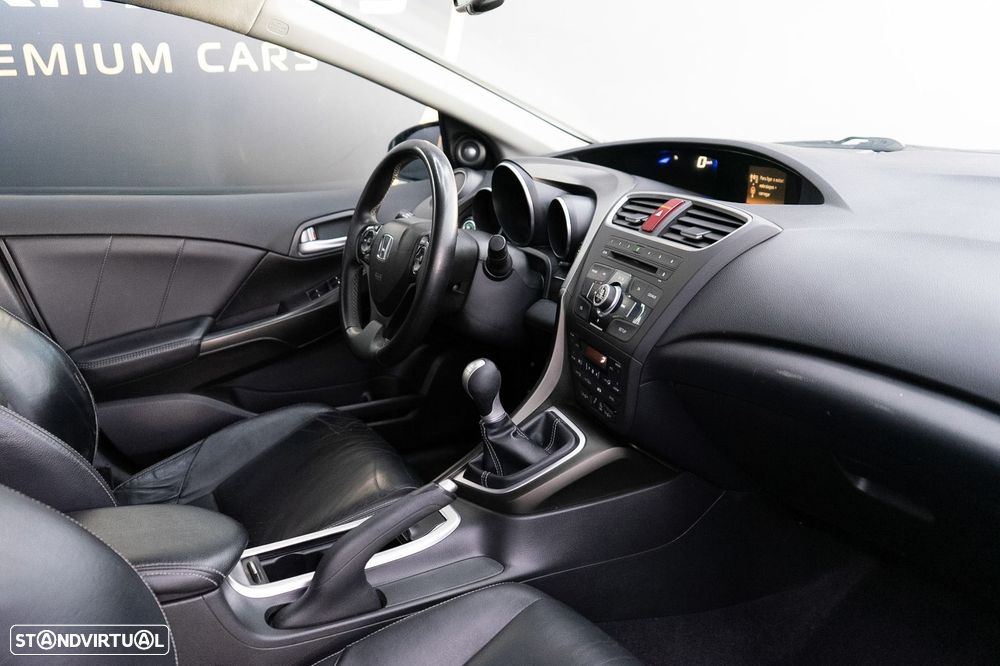 Honda Civic Tourer 1.6 i-DTEC Comfort Navi — fotografia 7