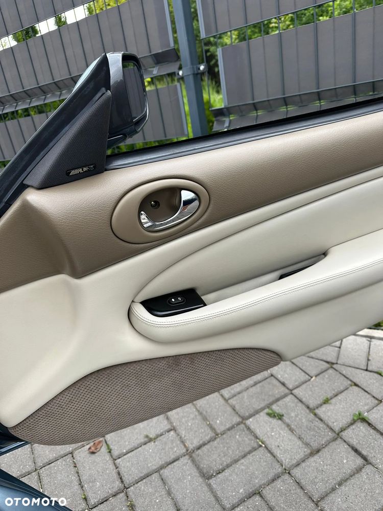 Jaguar XK8 - 34