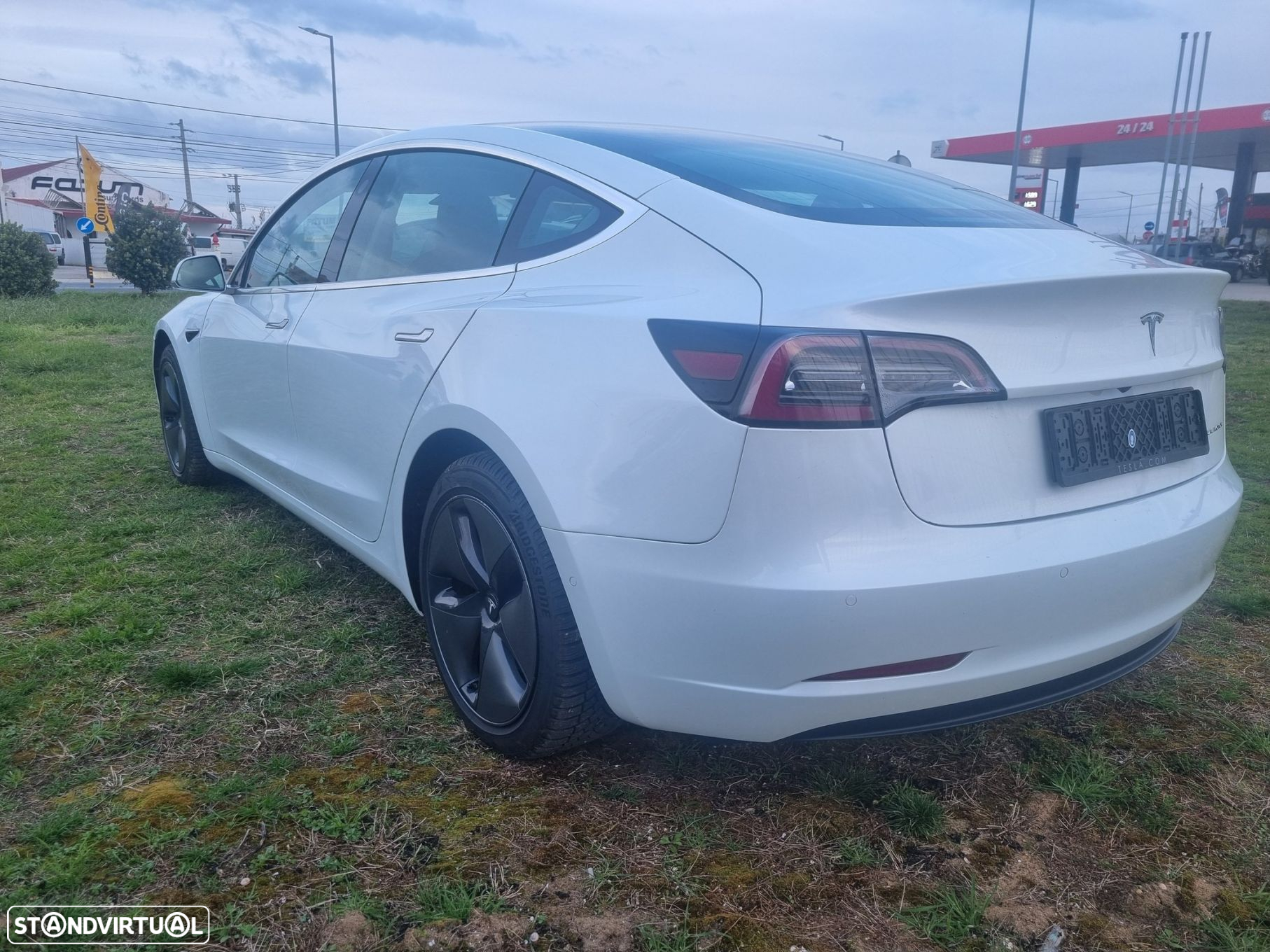 Tesla Model 3 Long-Range Dual Motor AWD - 4