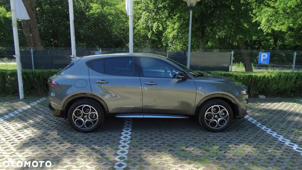Alfa Romeo Tonale 1.3 PHEV Q4 TI - 8