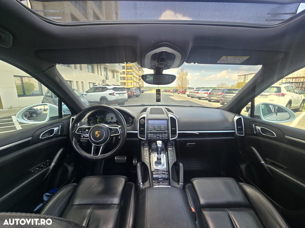 Porsche Cayenne - 18