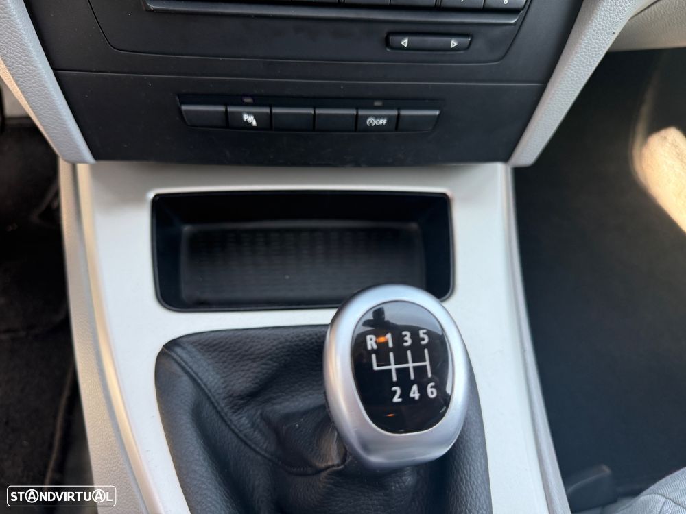 BMW 320 d DPF Blue Performance Edition Lifestyle - 22