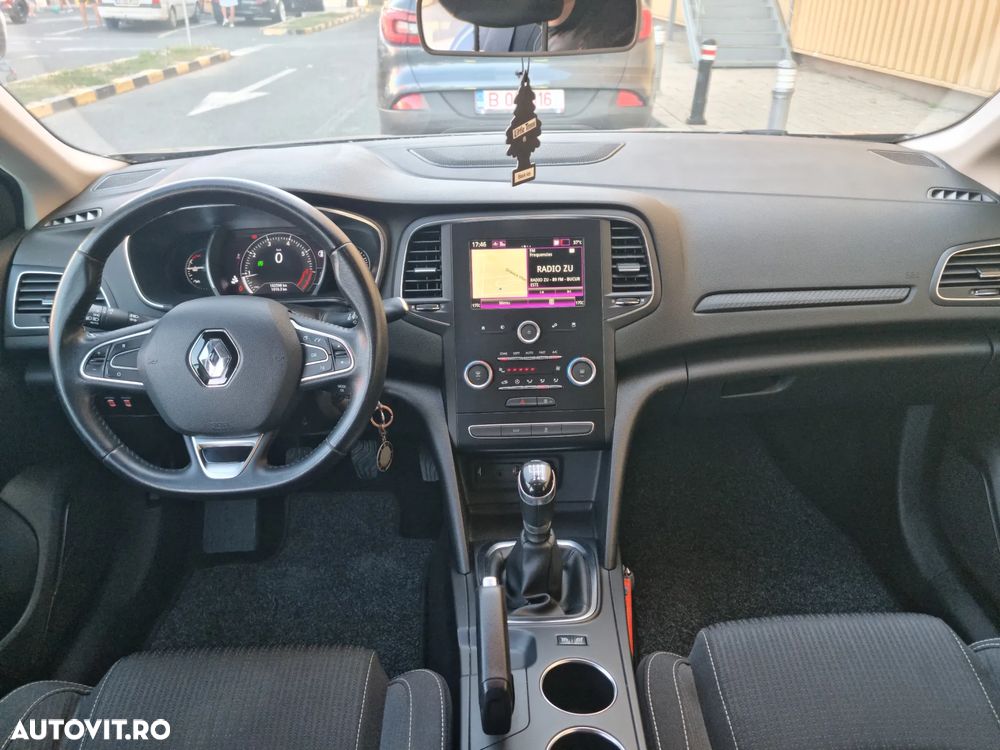 Renault Megane TCe 115 GPF LIMITED - 4