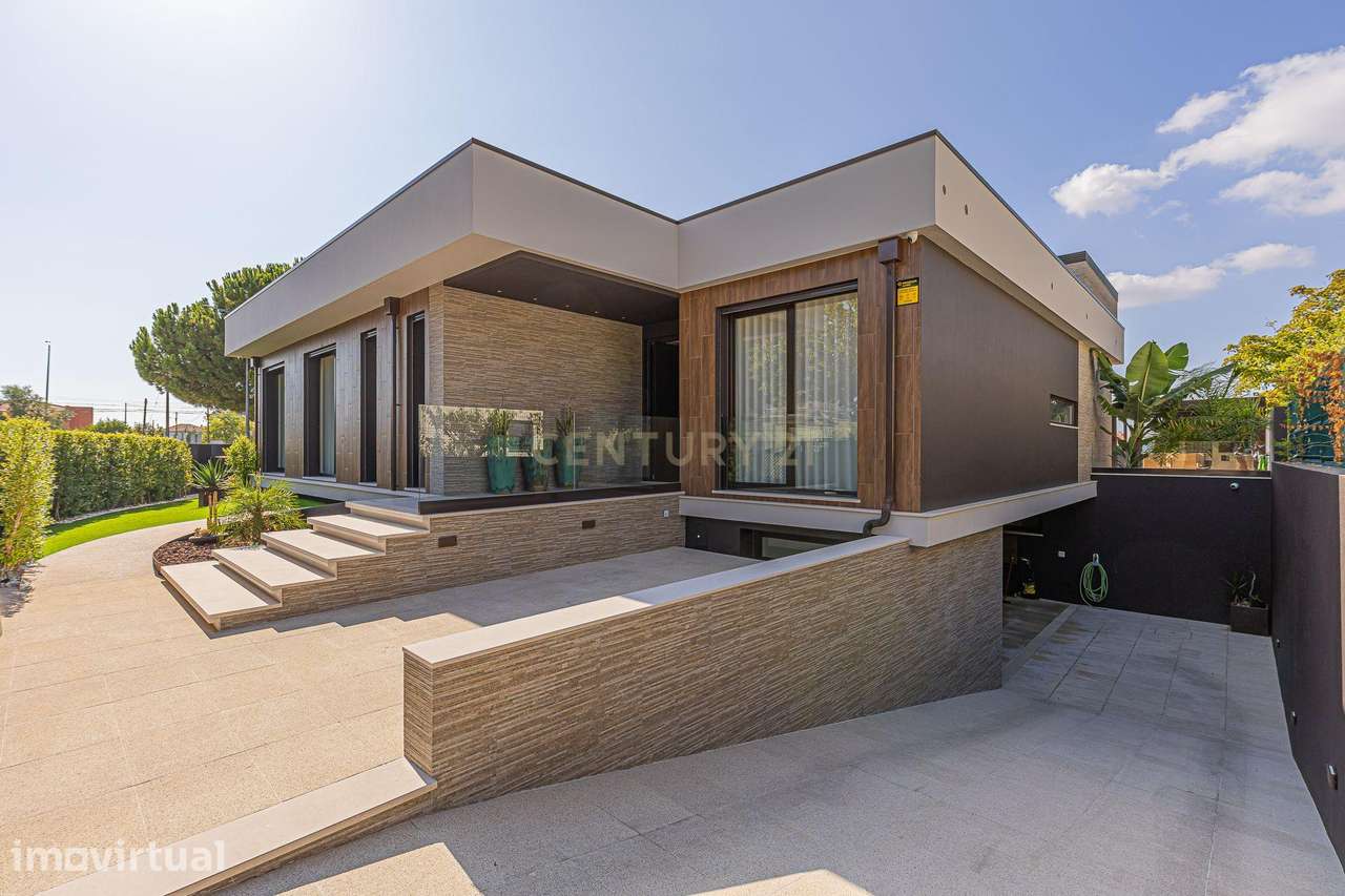 Moradia T4 de luxo, lote de gaveto 805m2,  com cave e piscina. - Grande imagem: 3/53