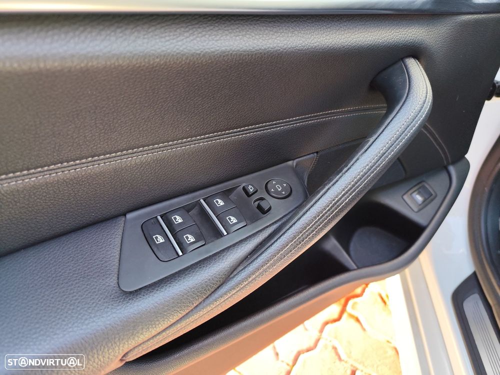 BMW 320 d Touring Pack M Auto - 28