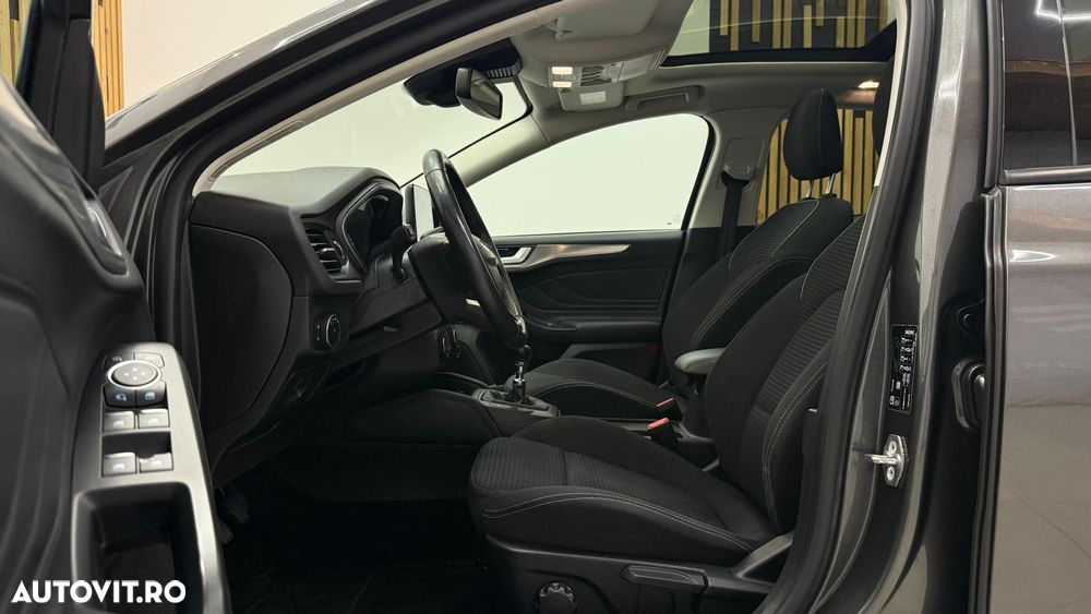 Ford Focus 1.5 EcoBlue Titanium Business - 19