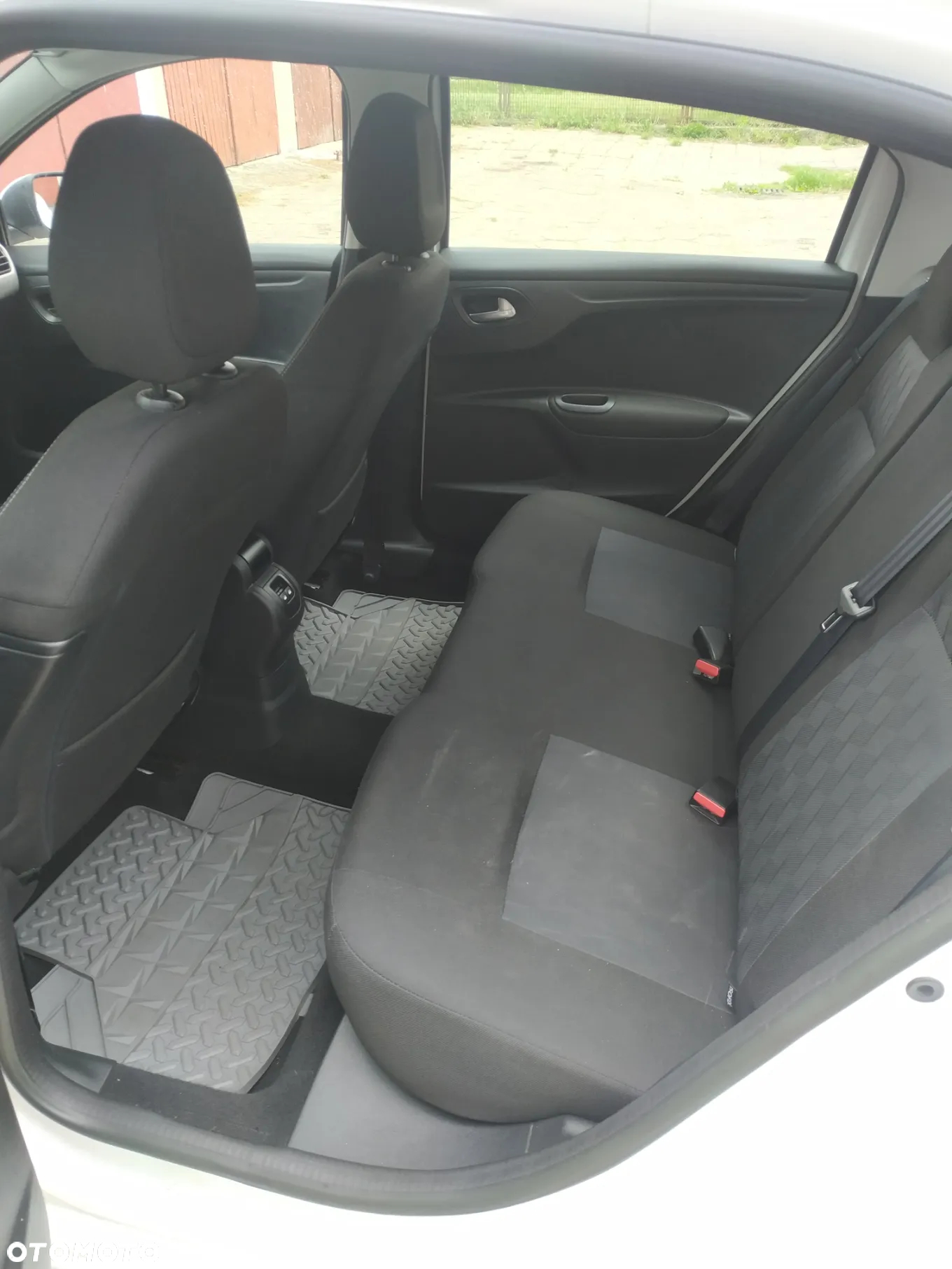 Citroën C-Elysée 1.2 VTi Exclusive - 13
