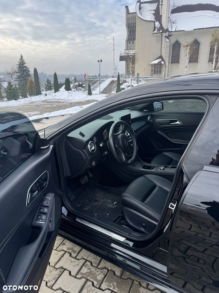 Mercedes-Benz CLA 250 4Matic 7G-DCT - 6