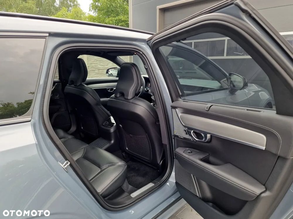 Volvo V90 T8 AWD Plug-In Hybrid R-Design - 23