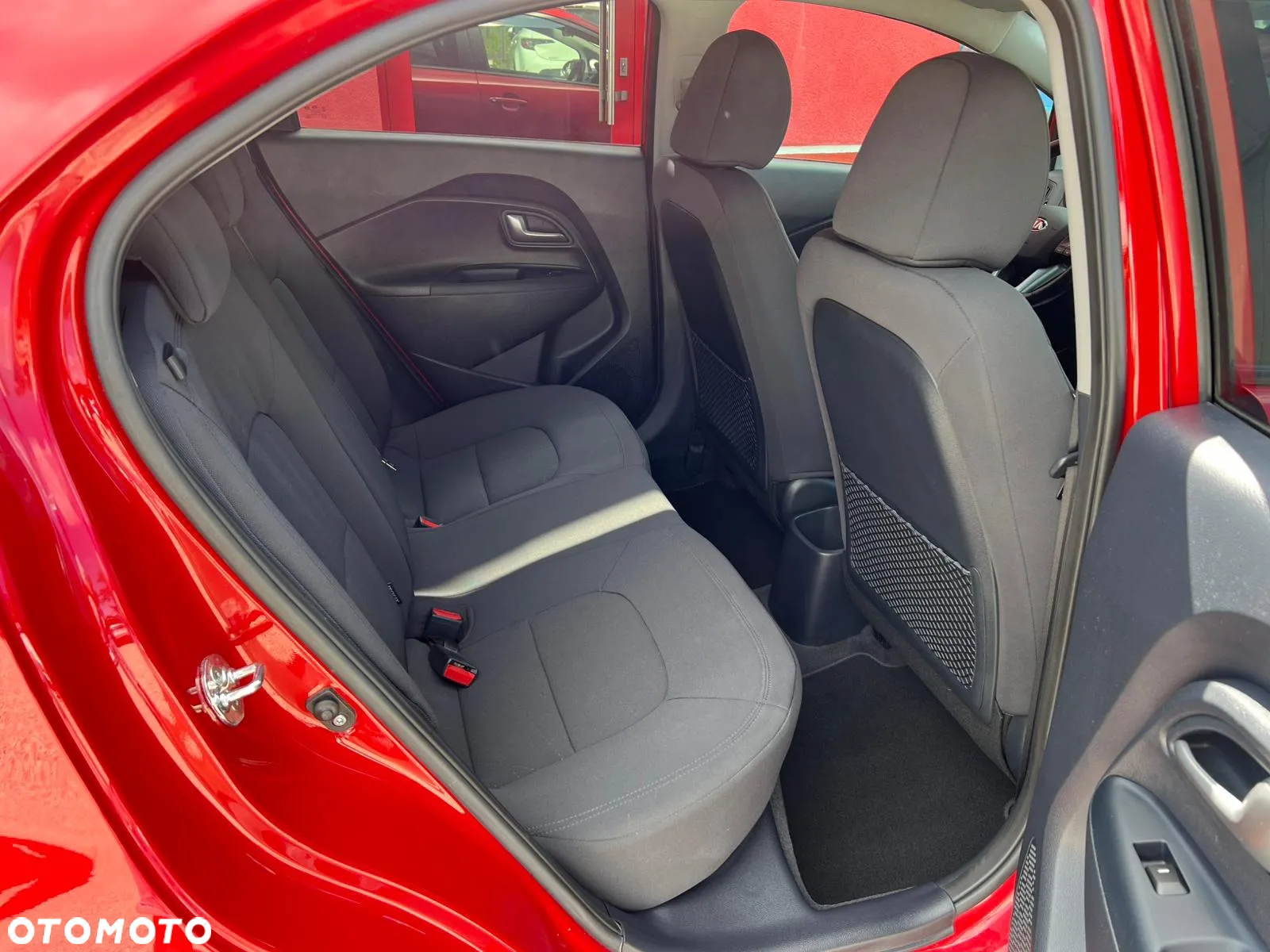 Kia Rio 1.4 L - 15