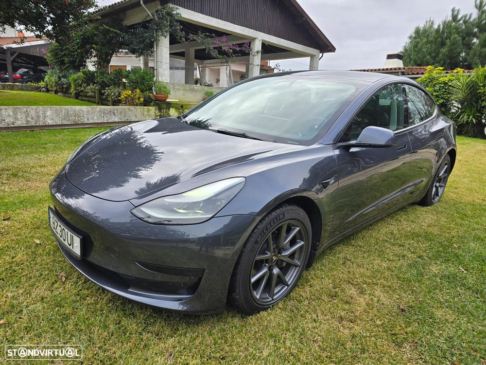 Tesla Model 3 Standard Range Plus RWD - 1