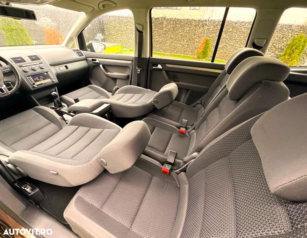 Volkswagen Touran 1.6 TDI DPF BlueMotion Technology Highline - 22