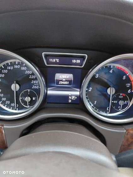 Mercedes-Benz ML 350 BlueTEC 4-Matic - 5