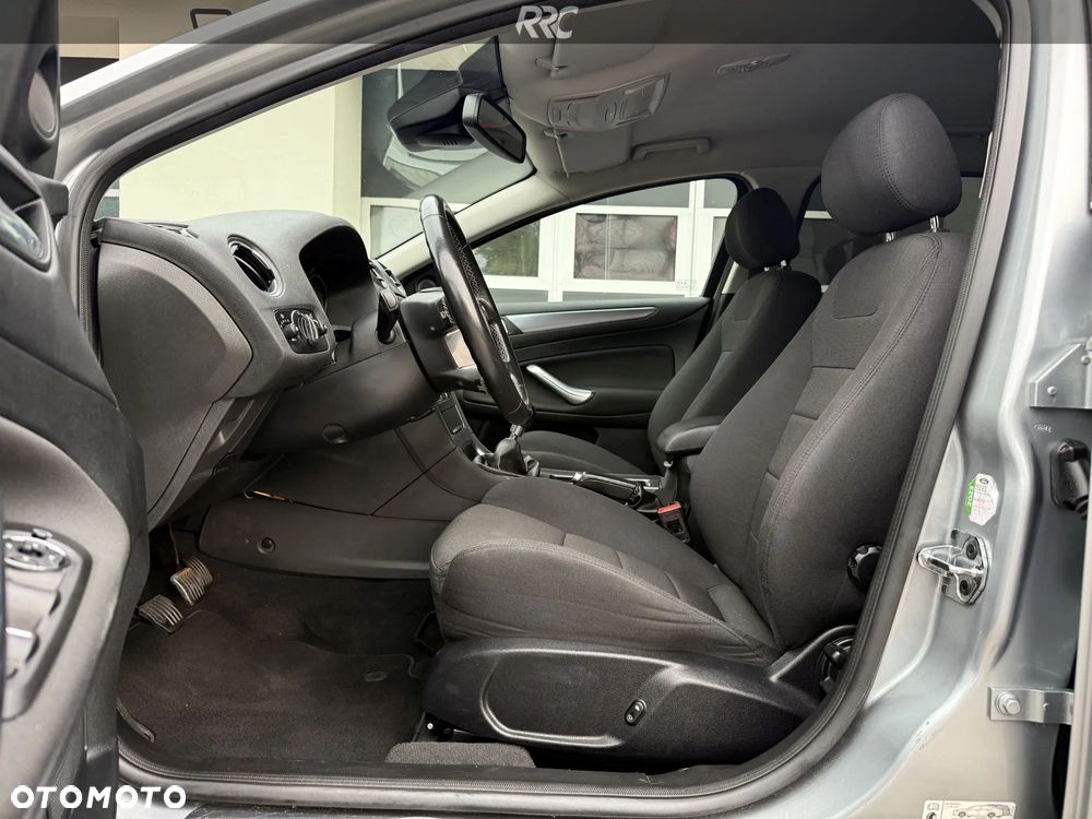 Ford Mondeo 2.0 TDCi Titanium - 20