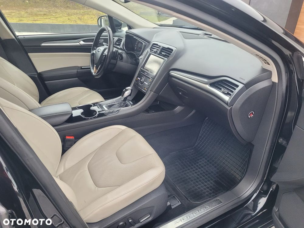 Ford Mondeo 2.0 TDCi Titanium 4WD PowerShift - 13