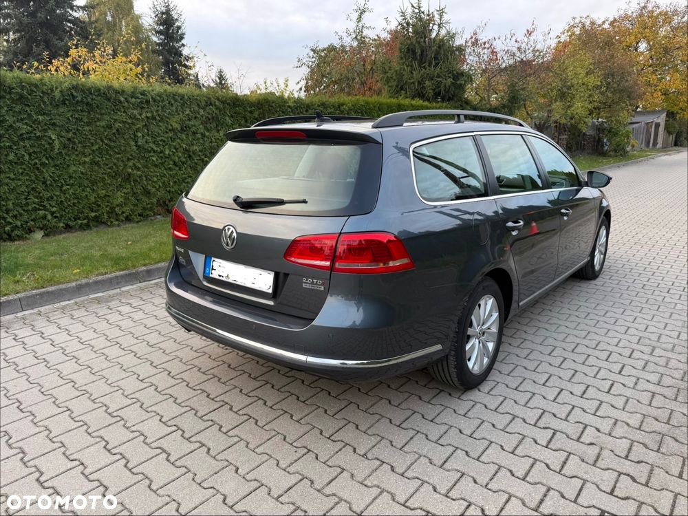 Volkswagen Passat 2012 photo 5