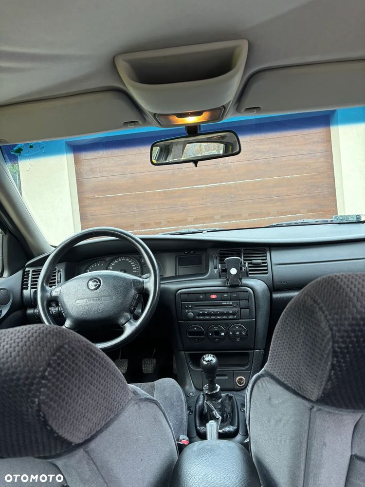 Opel Vectra 1.8 Base - 17