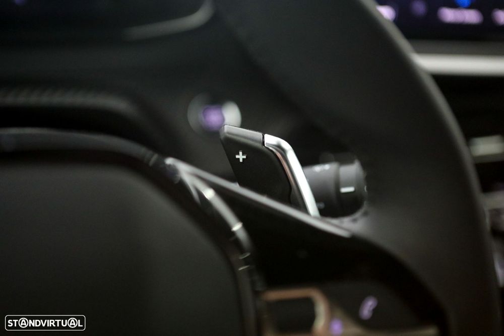 Peugeot 2008 1.2 Hybrid Allure e-DCS6 - 26