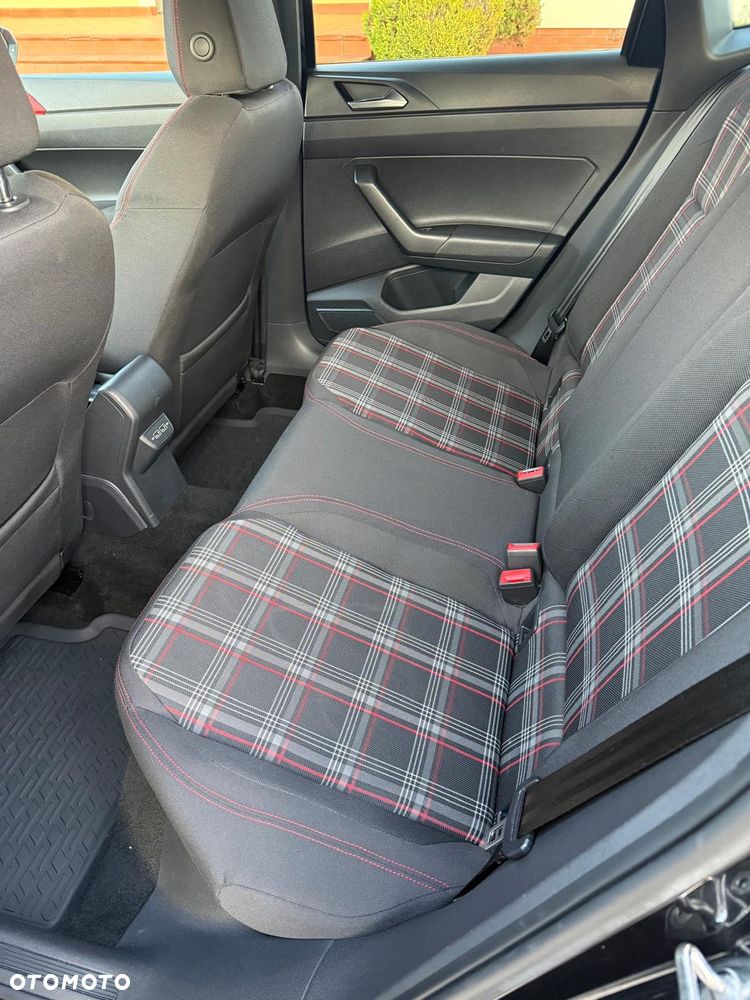 Volkswagen Polo - 15