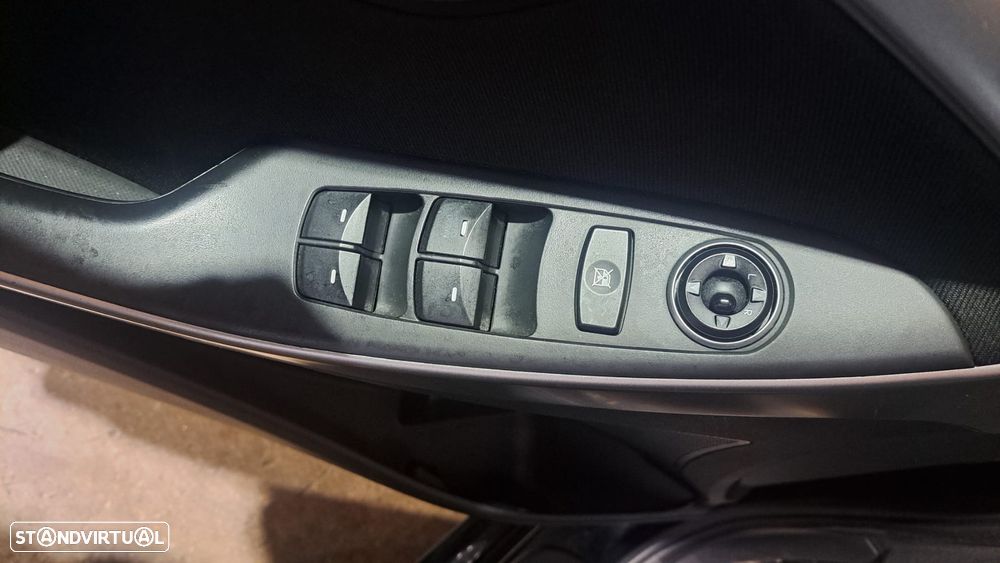 Hyundai i30 II Hatchback (GD) 1.6 CRDi - PARA PEÇAS - 11